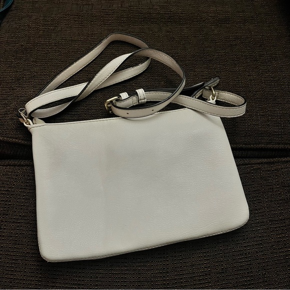 FOREVER21 Crossbody Bag - Picture 1 of 4